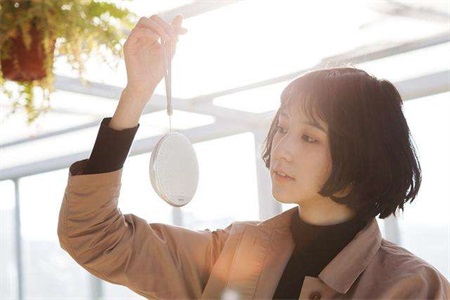 2女生和男友分手后，还有必要再去挽回吗？.jpg