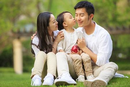 别总以为自己很懂事，足够爱父母