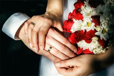 1549941205452699.jpg 女人婚姻幸不幸福,跟嫁的多远有关系吗?.jpg