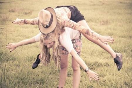 同寝室舍友是双向性，喜欢的对象竟然是我