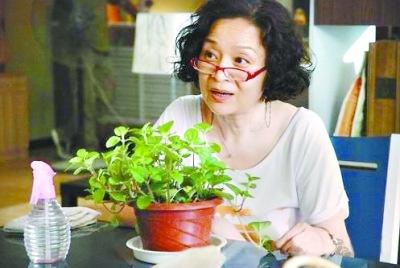 1544777529926384.jpg 婆婆的思想很封建,老公演了一场戏,竟把她改变.jpg