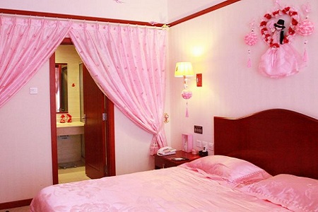 1547542575409823.jpg 她生孩子的时候,丈夫竟然没有了踪影.jpg