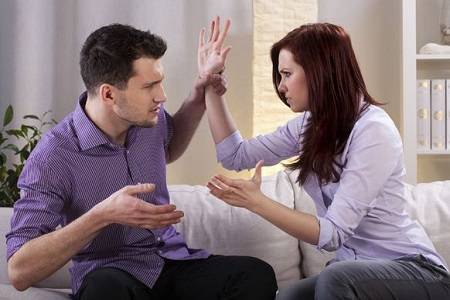 相爱相杀的情侣,终于双双劈腿了