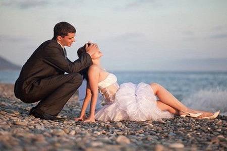 情感咨询:每次吃饭都抢着买单的我,终于把男友养成了吃软饭的