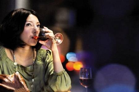 因为寂寞劈了腿,要如何再赢得男友的信任