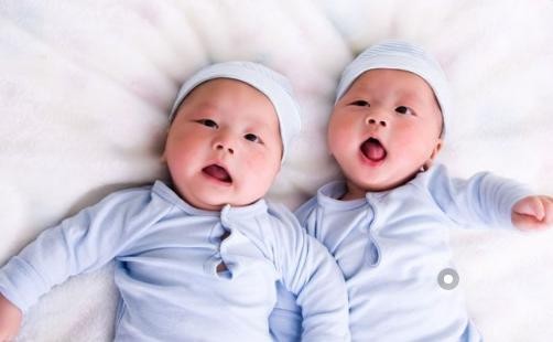 1543828965932769.jpg 她怀了一对双胞胎,但却要被迫摘除子宫.jpg