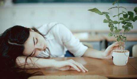 1543998969282924.jpg 女人远嫁和幸福的关系,大多在于这一点.jpg