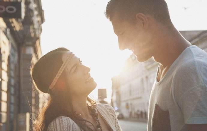 1542965038224197.jpg 她们恋爱长跑的结束,背后竟有这样的道理.jpg