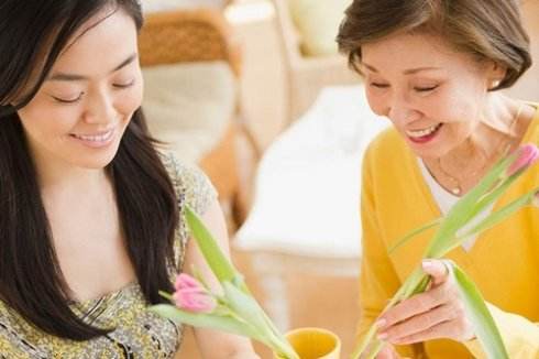 1542965729471358.jpg 我以为生女儿,婆婆不想来看我,老公却说出真相.jpg