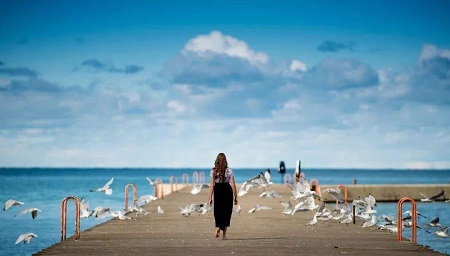 1543223515574451.jpg 婚姻里,不要“牺牲”的成全,只要“选择”的精彩.jpg