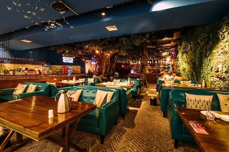 1543375607758026.jpg 男友提出结婚,她犹豫了,是恐婚还是恐人?.jpg