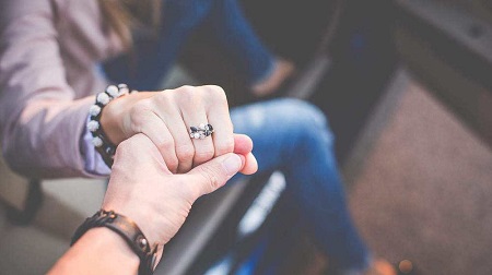 1543549702791023.jpg 模范丈夫为什么出轨?人设崩了,形象也毁了.jpg