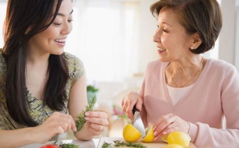 1542770756845920.jpg 女人不要奢求婆婆像亲妈,没有矛盾就很好了.jpg