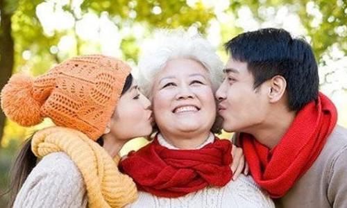 1542788962696800.jpg 我和婆婆从没红过脸,但她一直都板着脸.jpg