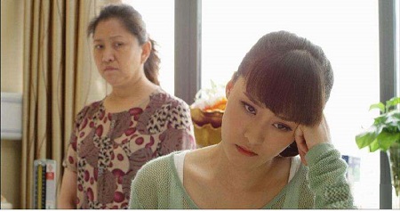 1542876041589739.jpg 婆婆总是对孩子唉声叹气,我不惜跟她大吵一架.jpg