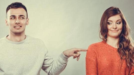 婚后相处本就不易，崩塌只在一点一滴.jpg