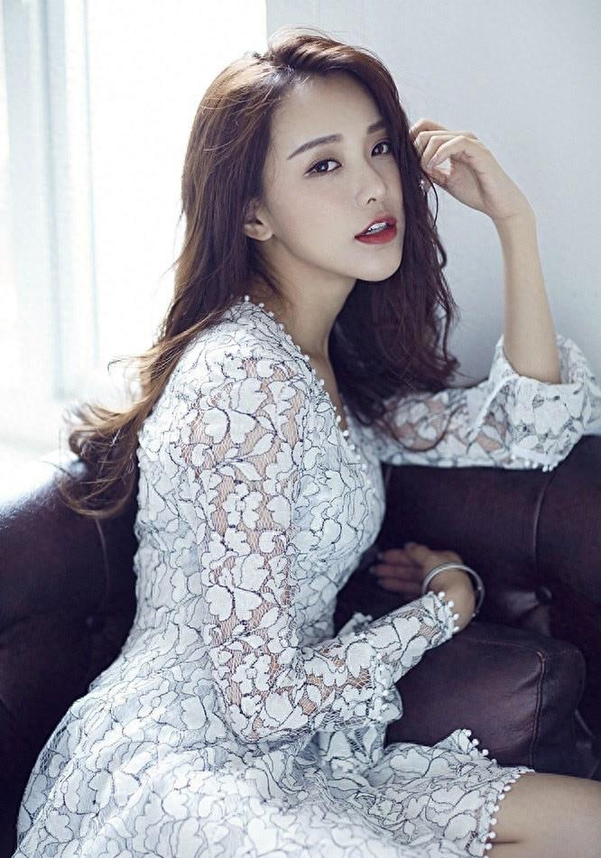 《你好乔安》中的富二代费娜，《昕薇》杂志的当家花旦黄一琳