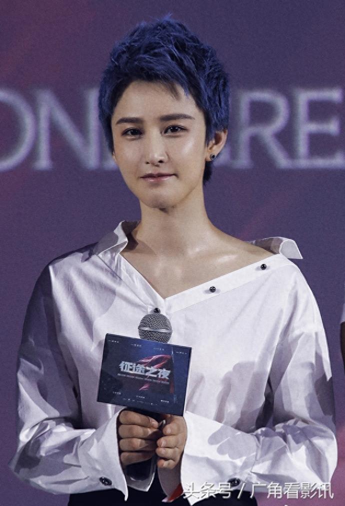《红海行动》里的铁血女汉子，生活中也有柔情，蒋璐霞的独特美！