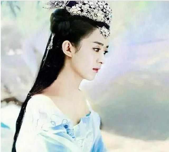 赵丽颖新剧照《法医狂妃》曝光，看到男主角吴磊，都不淡定了
