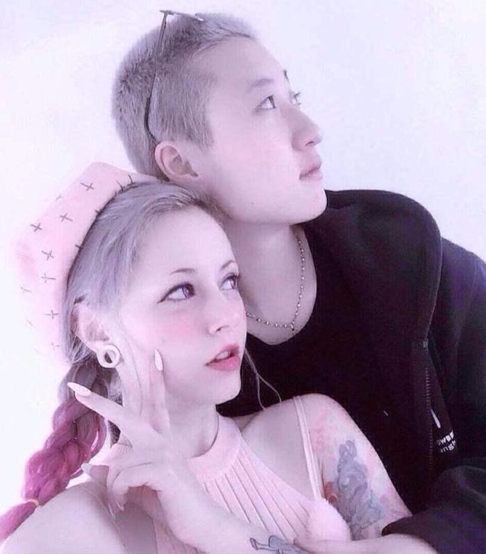 小龙女吴卓林近照曝光,在加拿大垃圾站“拾荒”,疑似靠捡垃圾为生