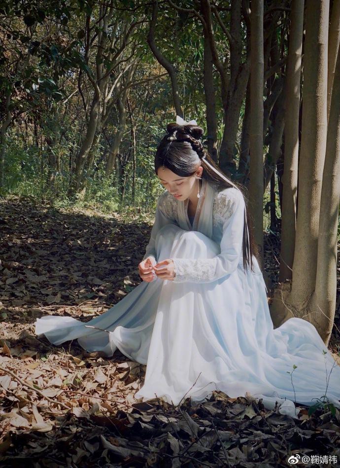 《新白娘子传奇》鞠婧祎“白素贞”造型曝光, 一袭长裙非常美