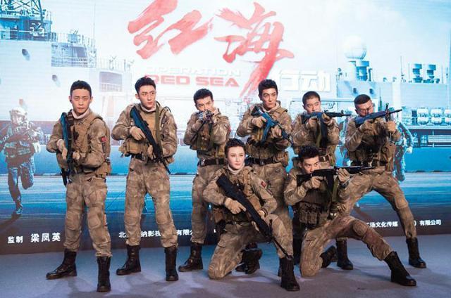 《红海行动》女主角佟莉真实身份曝光,网红出身被林超贤发掘!