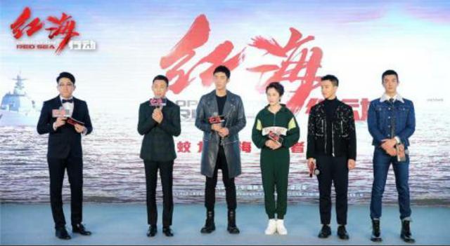 《红海行动》女主角佟莉真实身份曝光,网红出身被林超贤发掘!