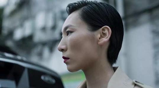 《破冰行动》一小配角演技炸裂，全程无台词，眼神能杀人