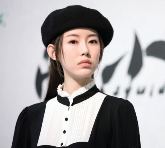 《亲爱的》中的蓝莓到底有多美？当她的古装照曝光后，美到不敢认