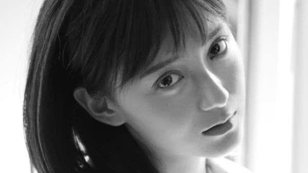 《忽而今夏》后何洛再次上线，剧照曝光后，路人大呼好美啊！