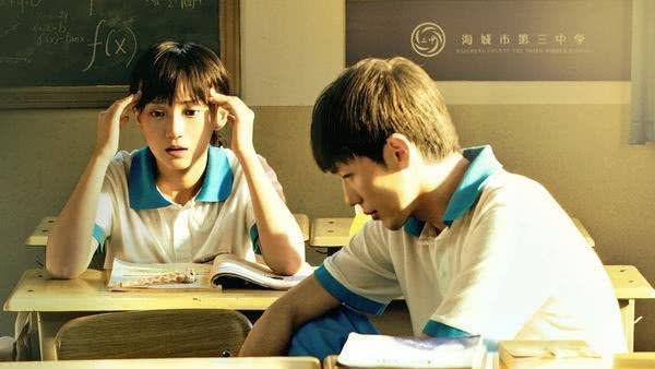 《忽而今夏》后何洛再次上线，剧照曝光后，路人大呼好美啊！