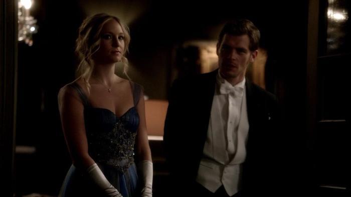 《初代吸血鬼》终结卡罗琳和斯特凡是绝配，克劳斯却是她最后的爱