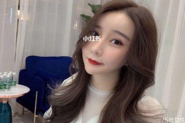 蜂蜜茶和檀棕哪个好看 檀棕色和栗色哪个好看