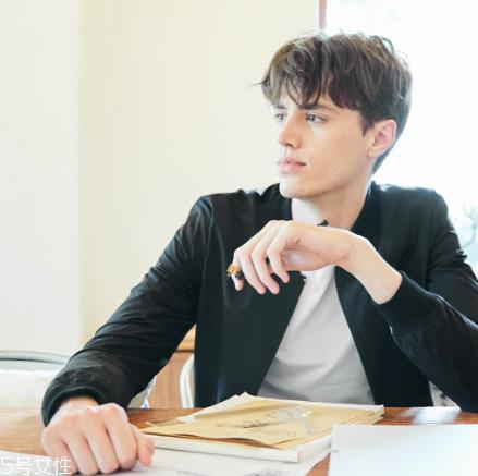 男士夹克什么款式好看？寒冬也能温暖玩腔调