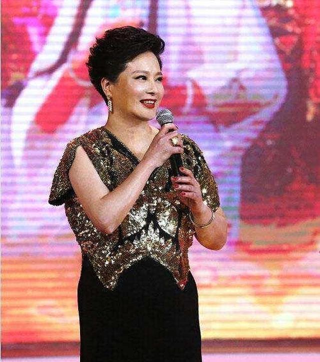 她凭《西游记》一步走红，成名时却选择离开，10年后演武则天