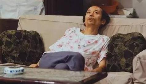 葛优首次亮相春晚,小品中饰演蔡明“儿子”,葛优躺重出江湖