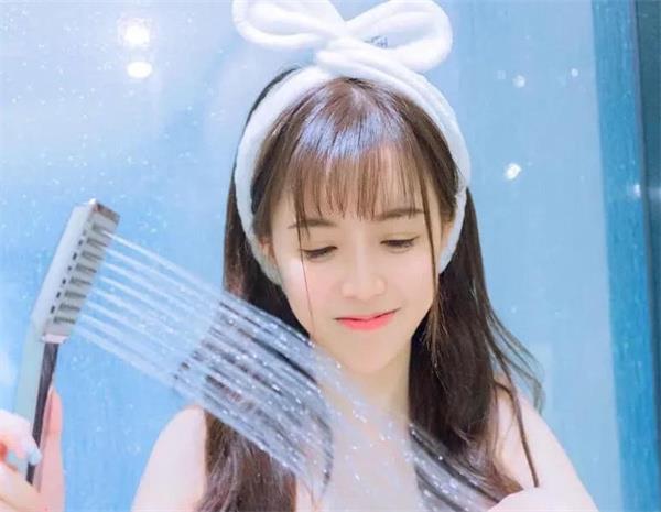 女朋友好看是什么体验 女朋友长得漂亮是什么感觉