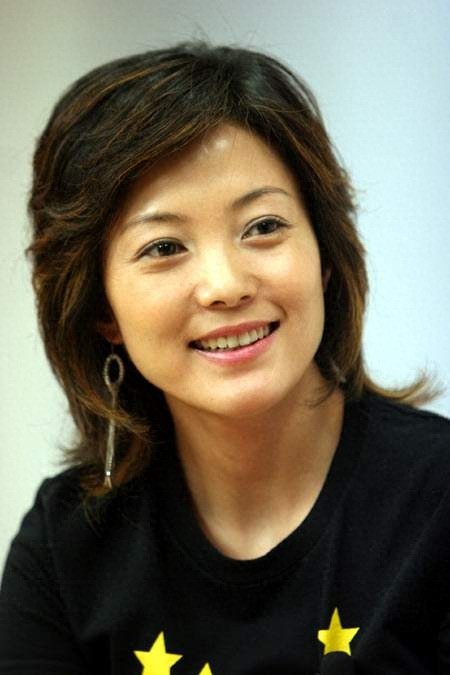 谢雨欣：17岁匆匆嫁人，25岁三登春晚，深爱男友却不知真名