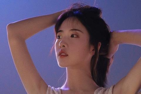 狮子座女生喜欢一个人的表现,怎么判断狮子座动心了0