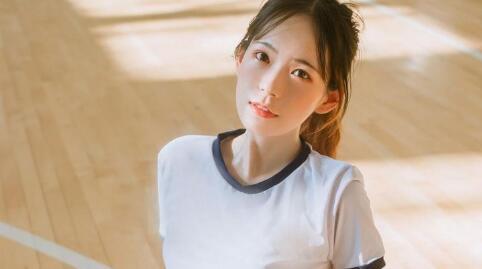 渣女朋友圈发高大上照片