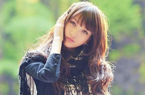 恋爱中的女朋友话很少1