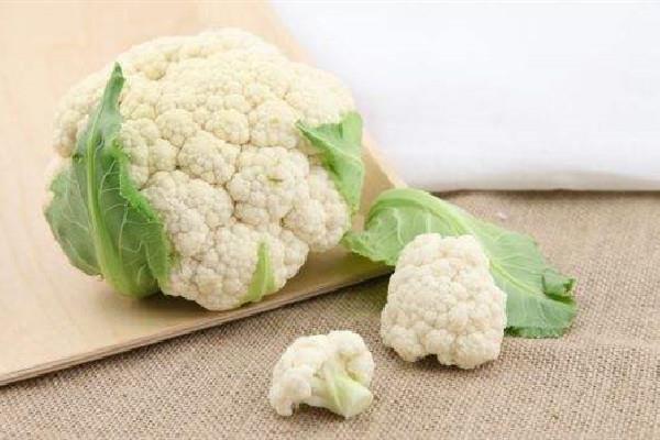 花菜要焯水在炒吗 花菜焯水几分钟刚好 花菜要焯水在炒吗 花菜焯水几分钟刚好