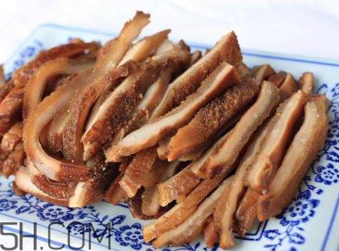 牛肚黑色怎么清洗干净 怎么清洗牛肚黑色东西 牛肚黑色怎么清洗干净 怎么清洗牛肚黑色东西