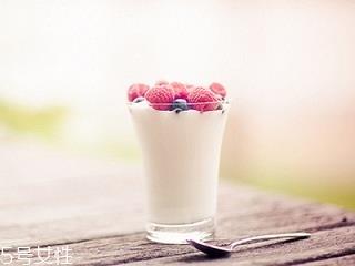 减肥可以喝酸奶吗 必学的酸奶减肥法 减肥可以喝酸奶吗 必学的酸奶减肥法