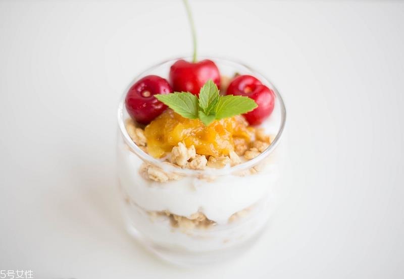 减肥可以喝酸奶吗 必学的酸奶减肥法 减肥可以喝酸奶吗 必学的酸奶减肥法