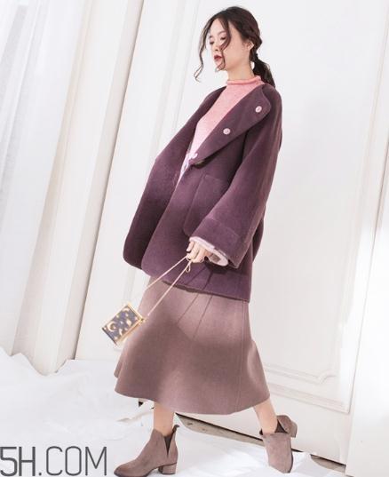 粉色内搭怎么配外套?冬季也要风度与温度共存 粉色内搭怎么配外套?冬季也要风度与温度共存