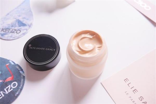 粉底使用误区 粉底该怎么正确使用