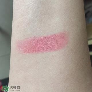 娇兰小黑裙唇膏口红021试色 娇兰小黑裙021试色图