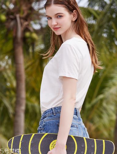 纯棉t恤怎么洗不掉色 这些技巧要学会 纯棉t恤怎么洗不掉色 这些技巧要学会