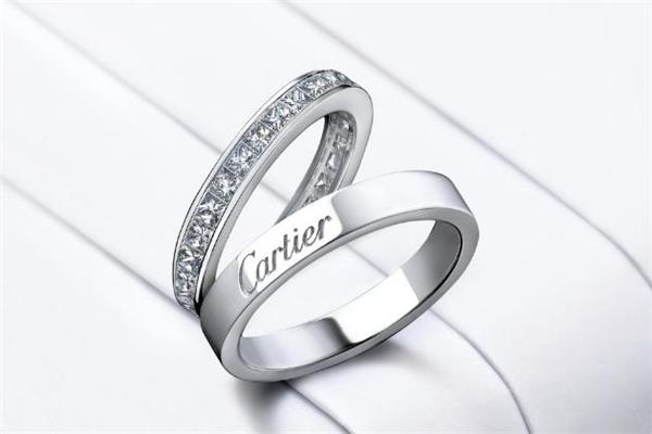 卡地亚和梵克雅宝哪个好 卡地亚和梵克雅宝哪个档次高 卡地亚和梵克雅宝哪个好 卡地亚和梵克雅宝哪个档次高